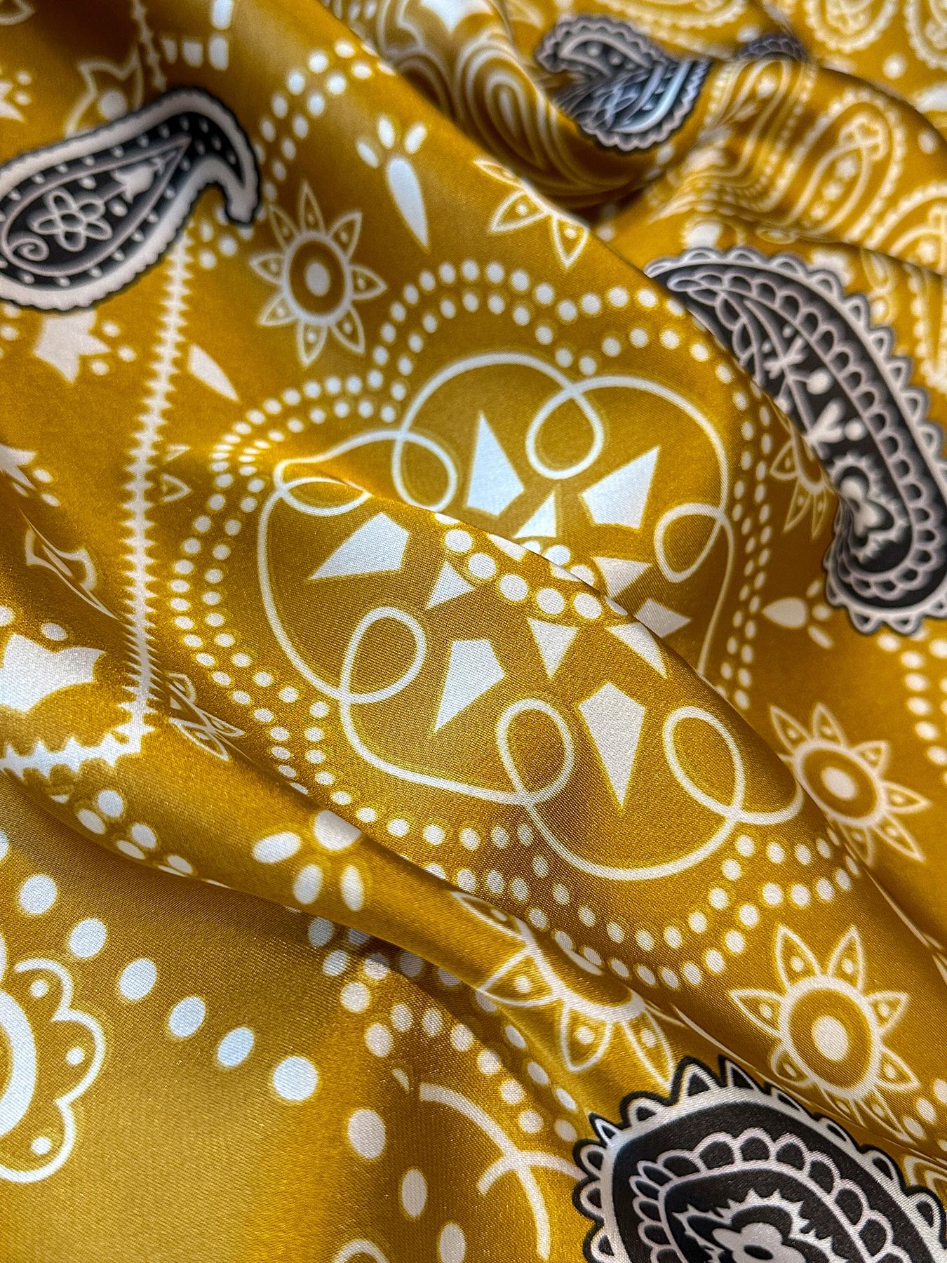 1pc Paisley Printed 27.6 Inch Silky Bandana, Versatile Accessory For Men As Neck Scarf, Headscarf, Headband And More