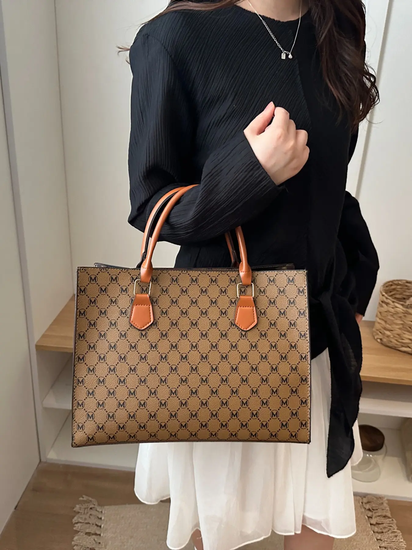 Women's Vintage M Letter Print Tote Bag, Elegant Large Capacity Handbag, Durable PU Material, Perfect for Office, Shopping, Gifts, Monogram Tote Bags