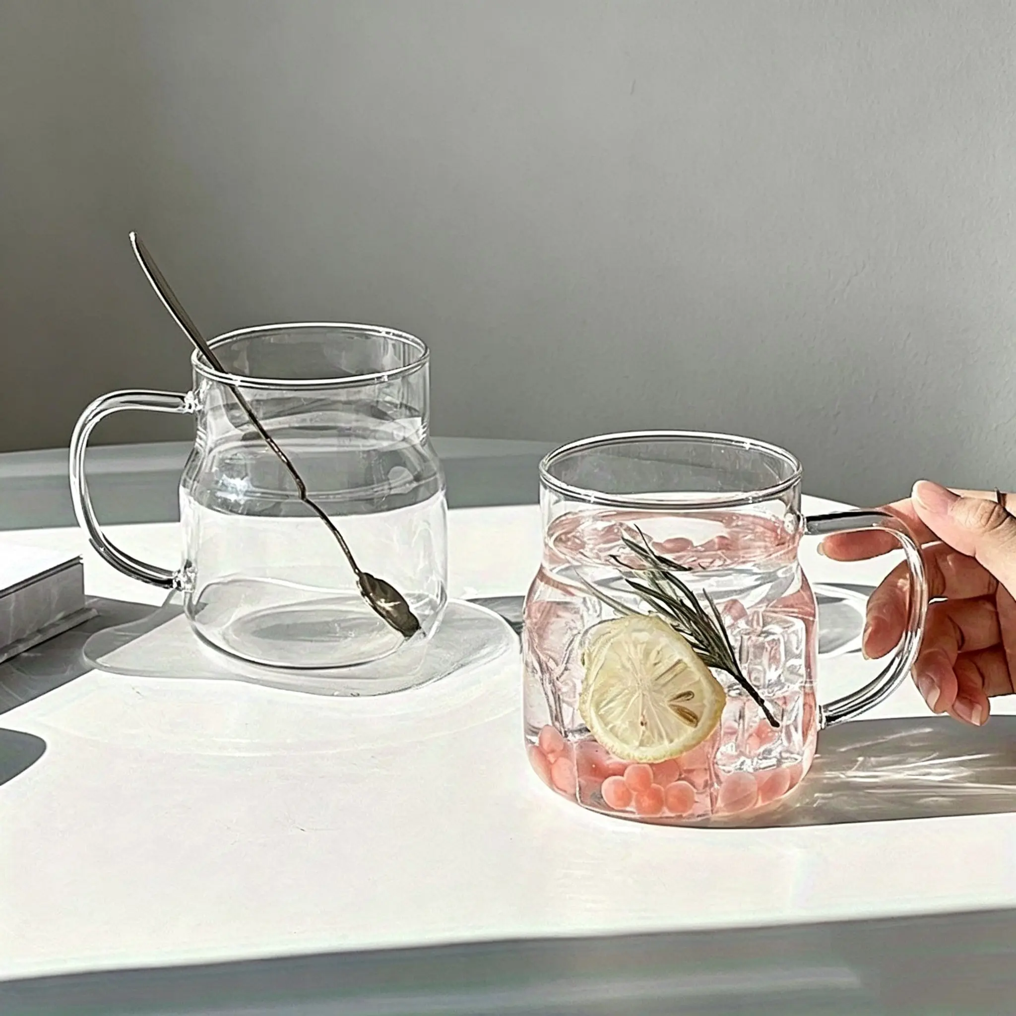2/1 Piece 600ML Glass Cup with Handle, Large Capacity Coffee Mug, Simple Home Office Water Bottle, Milk Juice Cup, Perfect Gift for Halloween Christmas Thanksgiving