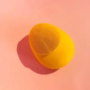 Trend 2026 Skin Care Tool Facial Cleansing Brush Silicone Sonic Face Cleaner Deep Pore Cleaning Brush Home Use Beauty Equipment