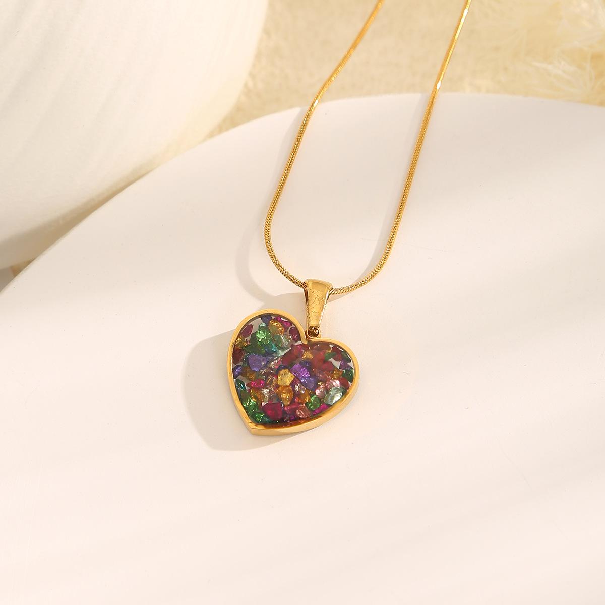 Cross-border jewelry necklace wholesale resin heart pendant necklace for women stainless steel jewelry light luxury heart-shaped collarbone necklace
