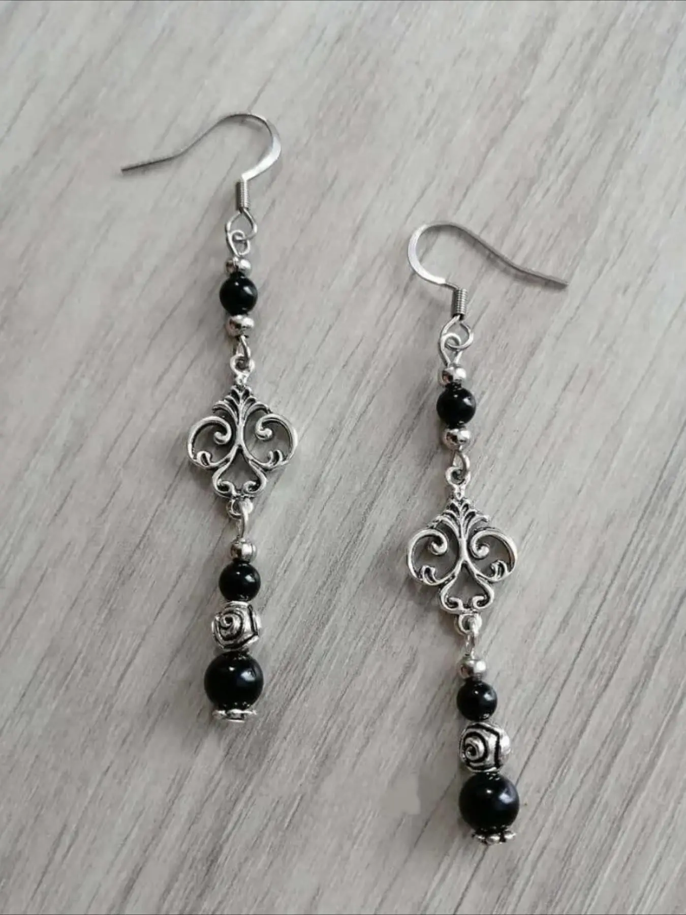 1 Pair Gothic Victorian Black Agate Natural Stone Beaded Hollowed-out Auspicious Cloud Pendant for Women Halloween Charm Witch Jewelry