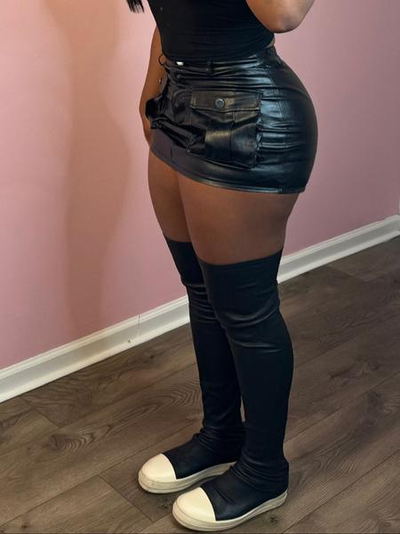 【Plus Size】 Solid Pocket Decor PU Skirt, Fashion Casual Mini Skirt for Daily Outdoor Wear, Women Plus Clothing for All Seasons