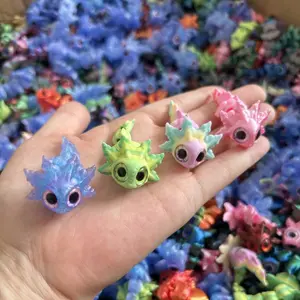 3D Printed Articulated 5cm Mini  Axolotl  with Realistic Eyes Movable Multi Joint Hinge Fidget Toy Great Gift for Animal Lovers