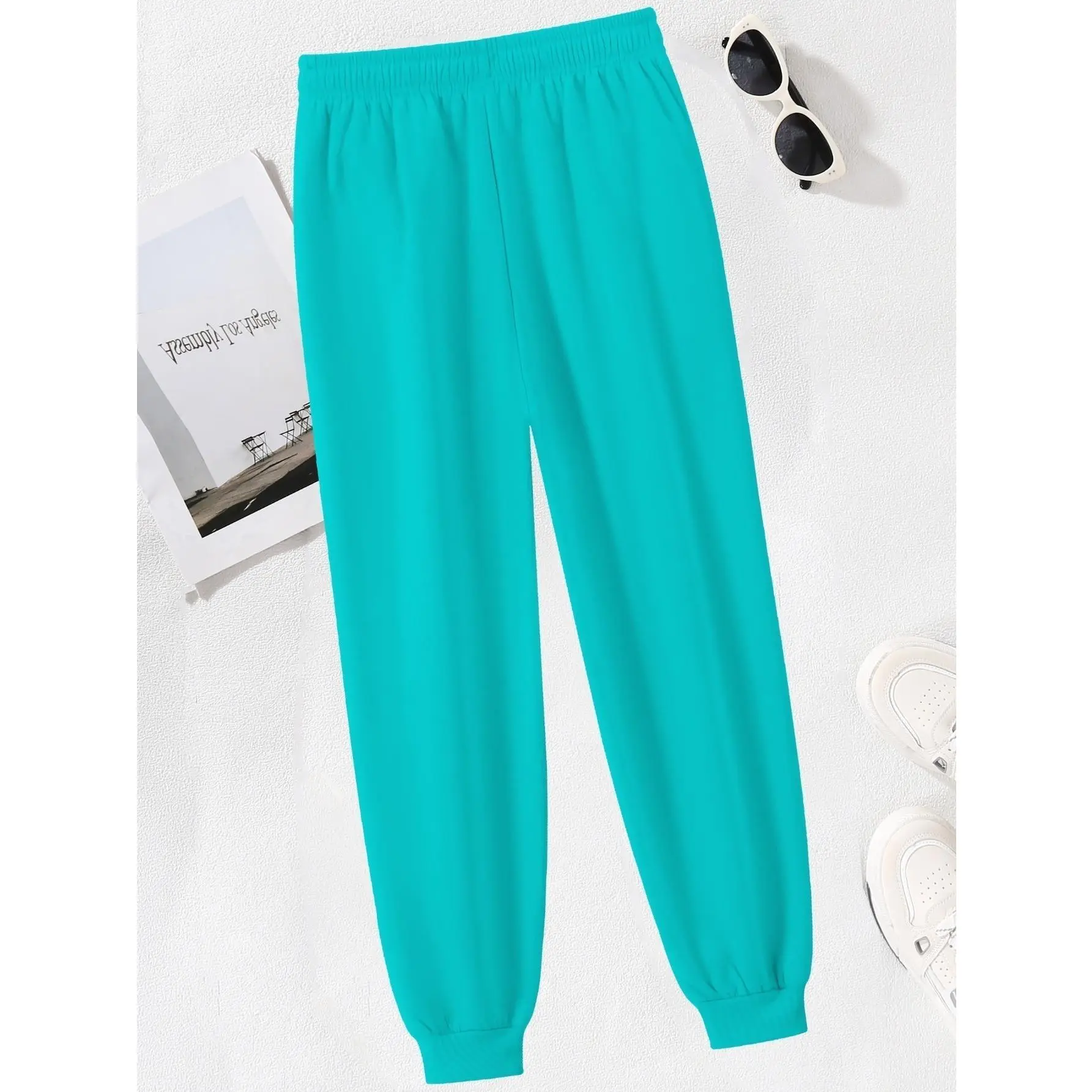 MERRY & Bright" Red Pattern, Festive Christmas Style Women's Winter Casual Pants - Elastic Waistband with Pockets, Autumn/Winter Joggers, Comfortable Fabric, Fall Fashion, Stretchy Sweatpants, Lifestyle, All-Season Casual Wear, Suitable for, Leisure