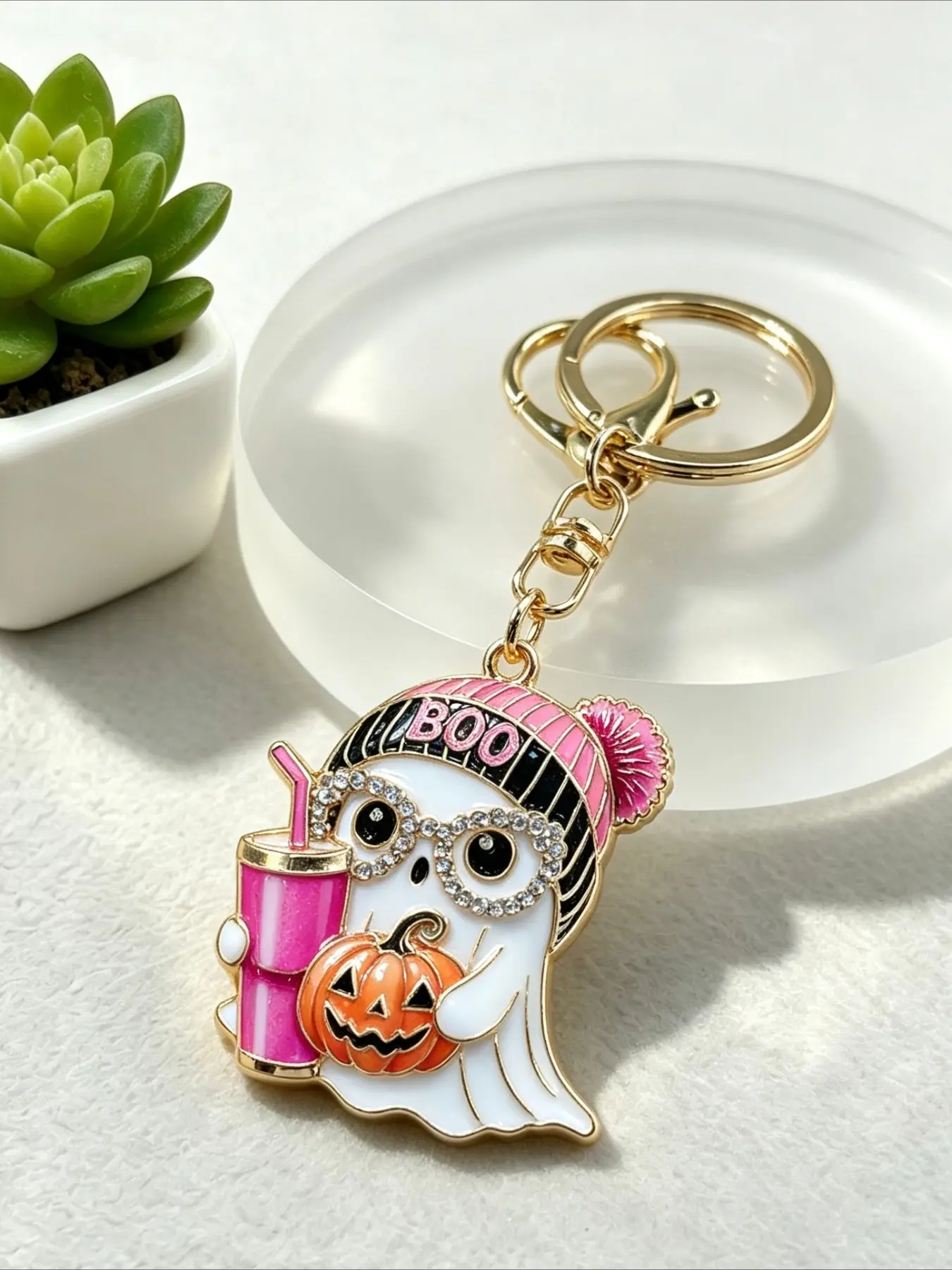 Cute Boo Ghost Halloween Keychain, Enamel Ghost with Beanie Pumpkin Drink Bag Charm, Spooky Pendant Key Ring for Car Backpack Handbag, Gift for Holiday Party Favors, Aesthetic Keychain
