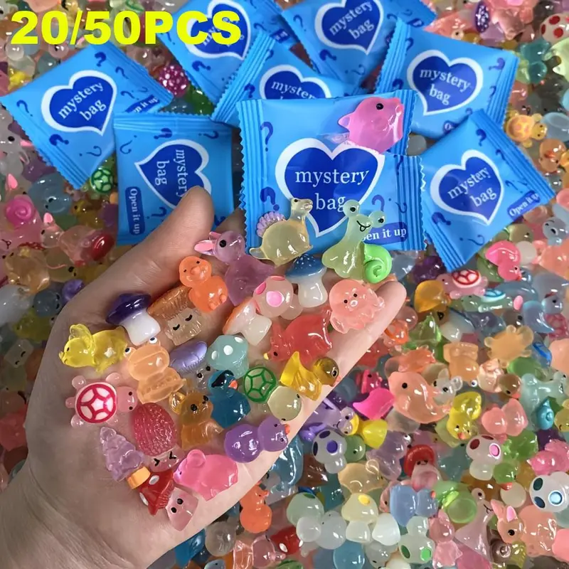 Mini Glow in the Dark Animal Resin Models, Surprise Mystery Bag for Dollhouse Decor, Fairy Garden Decor, Birthday Party Gift, DIY Crafts Ornaments, Resin Animal Sculptures