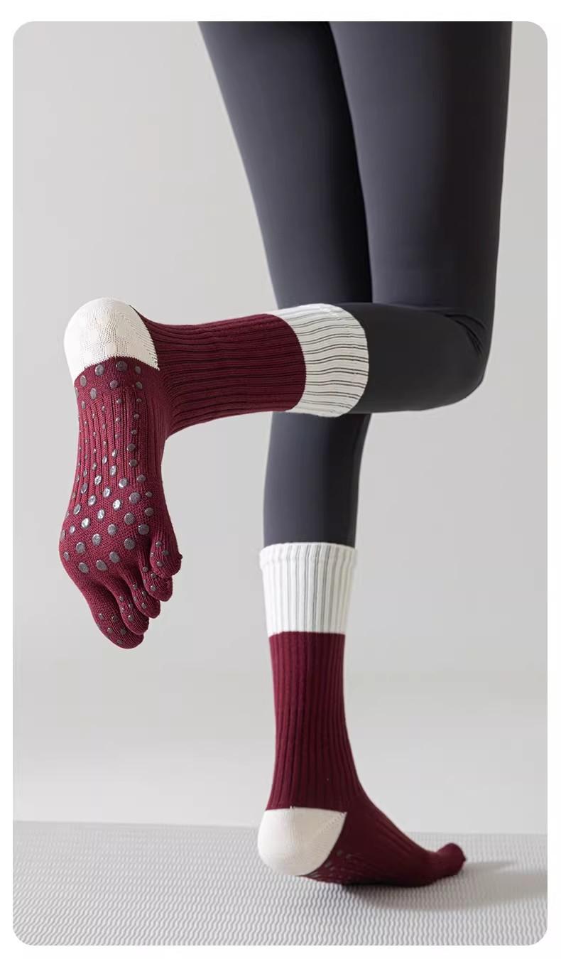 Women's Five Finger Yoga Socks, Non Slip ,Deodorizing Absorb Sweat Summer Indoor Sports ,Professional Fitness Pilates Mid Calf Socks,Non-Slip Toe-Separating Yoga Socks for Women - Cushioned Athletic Socks for#Yoga, Pilates, Barre & Gym Workouts