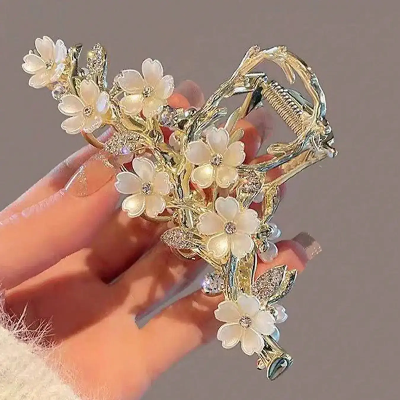 Metallic Rhinestone Flower Branch Hair Claw Clip, Elegant Large Shark Bite Hair Clip for Daily Commute, Versatile Fashion Accessory, All Seasons, Glamour Hair Clip, Fancy Hair Clip, Floral Hair Clip