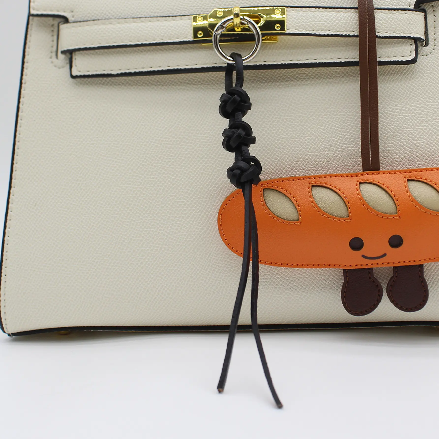 Handmade Leather Cord Keychain – Minimalist Braided Bag Charm Pendant, Creative Accessory for Handbags, Backpacks & Everyday Style