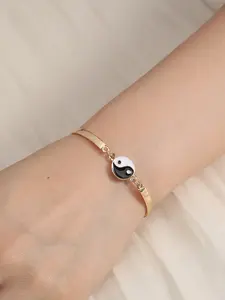 Simple Yin Yang Eight Trigrams Thin Bracelet with 5cm Extender Chain, Elegant Accessory for Hanfu, Soft Feminine Jewelry