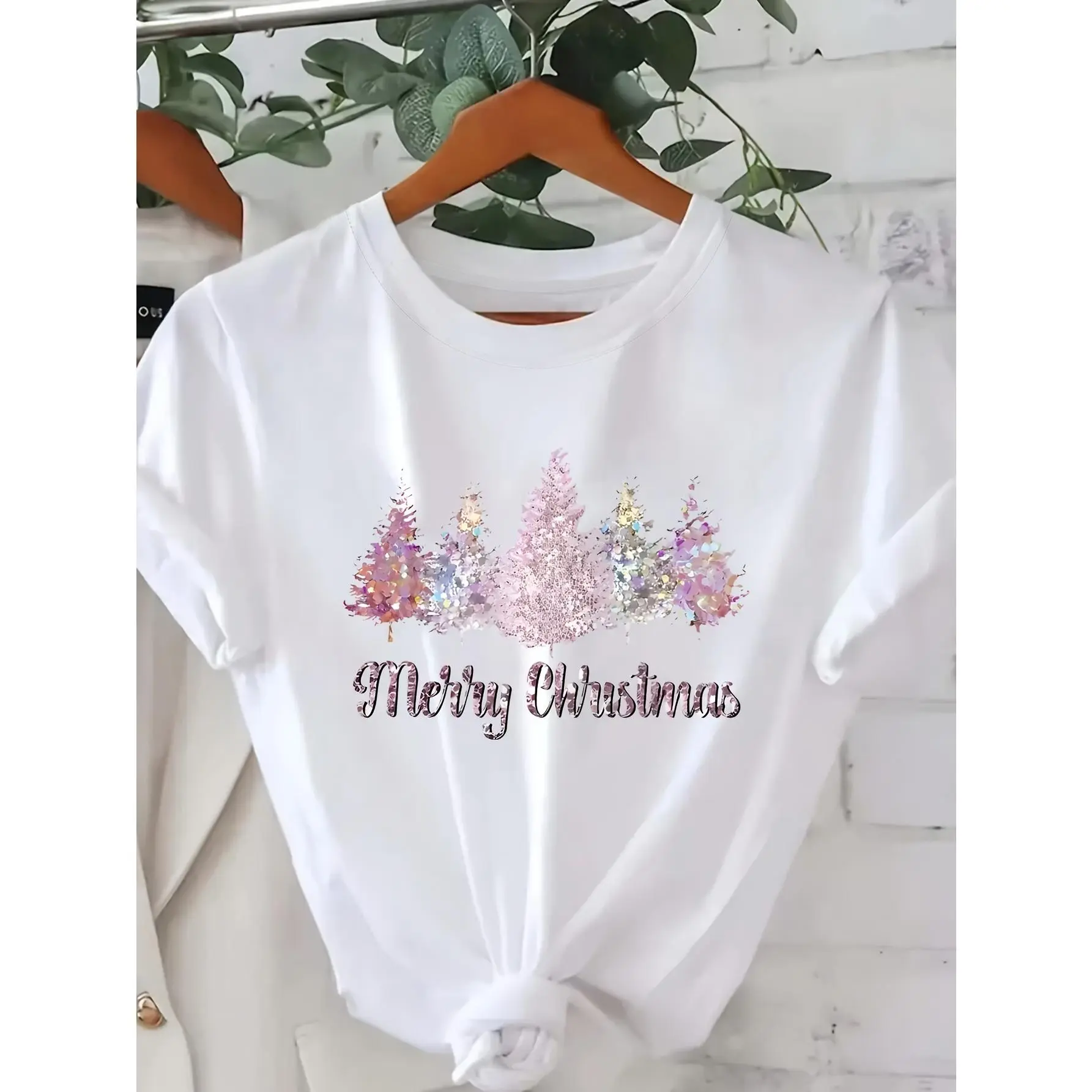Pastel Pink Glitter Christmas Tree Merry Christmas T-Shirt, Soft Girly Watercolor Xmas Tree Graphic Tee, Minimalist Women’s Holiday Shirt, Cute Winter Christmas Top