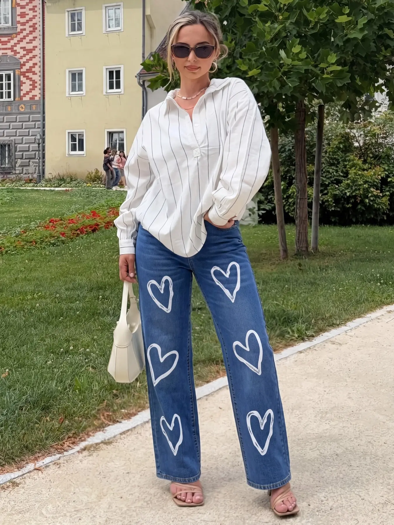 Four-Season Stretch Wide-Leg Jeans, Unique Cartoon Heart Print, Deep Blue Narrow Leg, Mid-Waist, Fashionable Streetwear, Perfect for Photoshoots