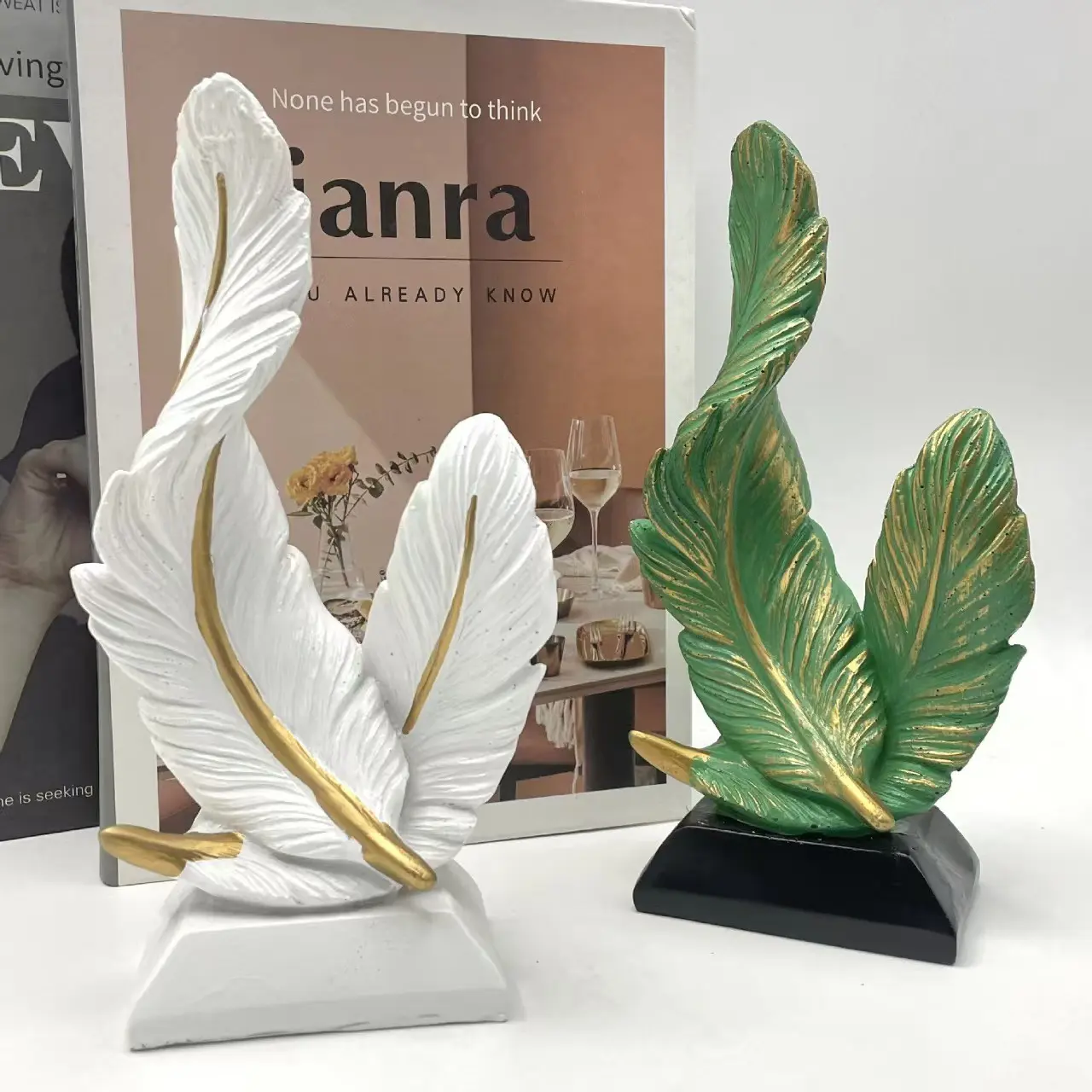 Modern European Style Feather Ornament, Decorative Piece, Decoration, Creative Art Decor for Home, Living Room, Bedroom, Office, Hotel, Coffee Shop, Perfect Gift Set