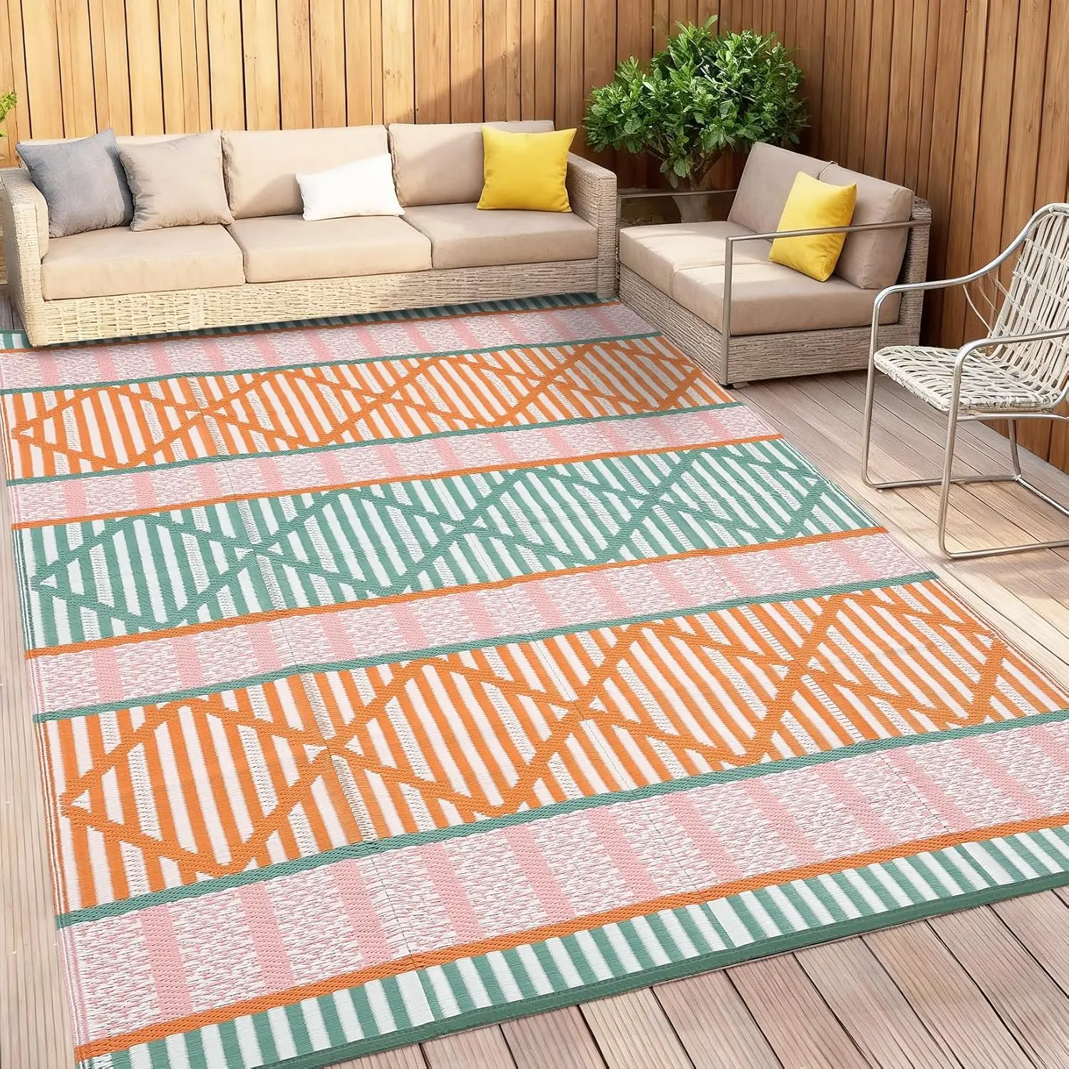 Outdoor Woven Plastic Straw Rug, Foldable Portable Floor Mat with Modern Leaf Pattern in Orange & Green, Easy-Care Carpet for Garden, Backyard & Picnic