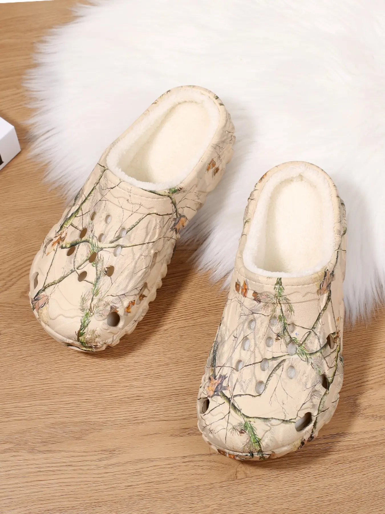 Unisex Tree Camo Print Fleece Lined Backless Clog Slippers, Rugged Chunky Anti-slip Thick Sole Waterproof EVA Warm Winter Indoor Outdoor Shoes