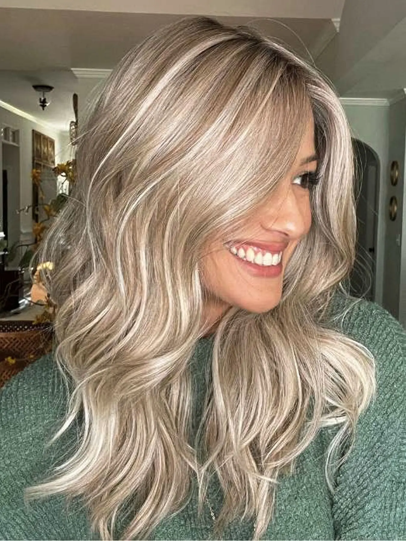 Blonde Highlights  Wavy Synthetic Lace Front Wig, 13x5 Pre-Plucked Free Part Lace Wigs Heat Resistant Glueless Synthetic Lace Front Wigs for Women Party Daily Use