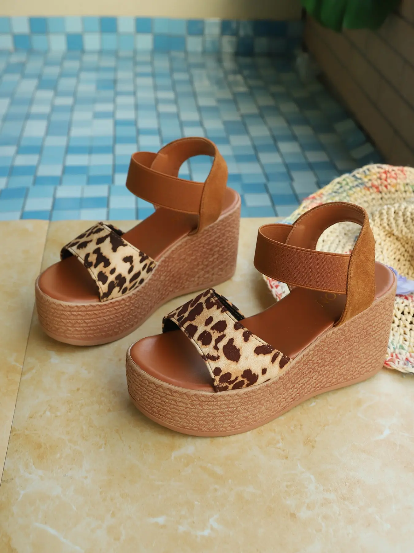 Women's Retro Leopard Print Wedge Sandals, Thick Sole Waterproof Platform, Wide Strap Open Toe, Beach Vacation Streetwear, Plus Size Heeled Shoes, Footwear