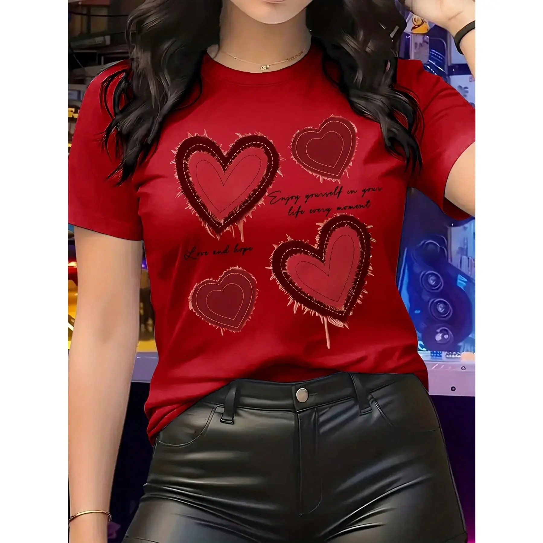 Heart Pattern Short Sleeve Round Neck Casual Women's T-Shirt, Lightweight And Soft Fabric, Valentine's Day Gift, Women's Gift, Birthday Gift, Friend Gift, Sister Gift, Holiday Gift manga meaningful anniversary