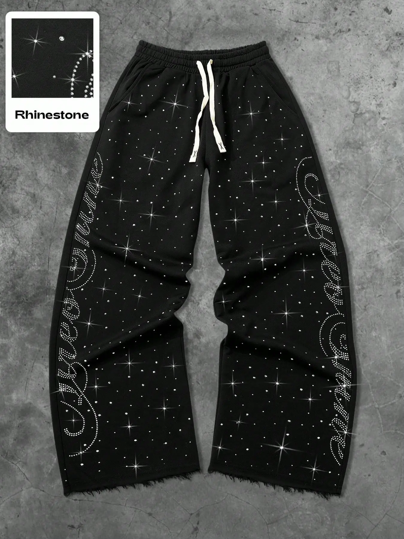 Men Sparkly Rhinestone Sweatpants Soft Fleece Baggy Wide Flare Leg Trousers, Star Rhinestones & Curly Script Rhinestone Decoration, Elastic Drawstring Waist Hem Streetwear Pants, Menswear, Glitter Vintage Hip Hop Outfit For Autumn Outdoor Travel Nightcl