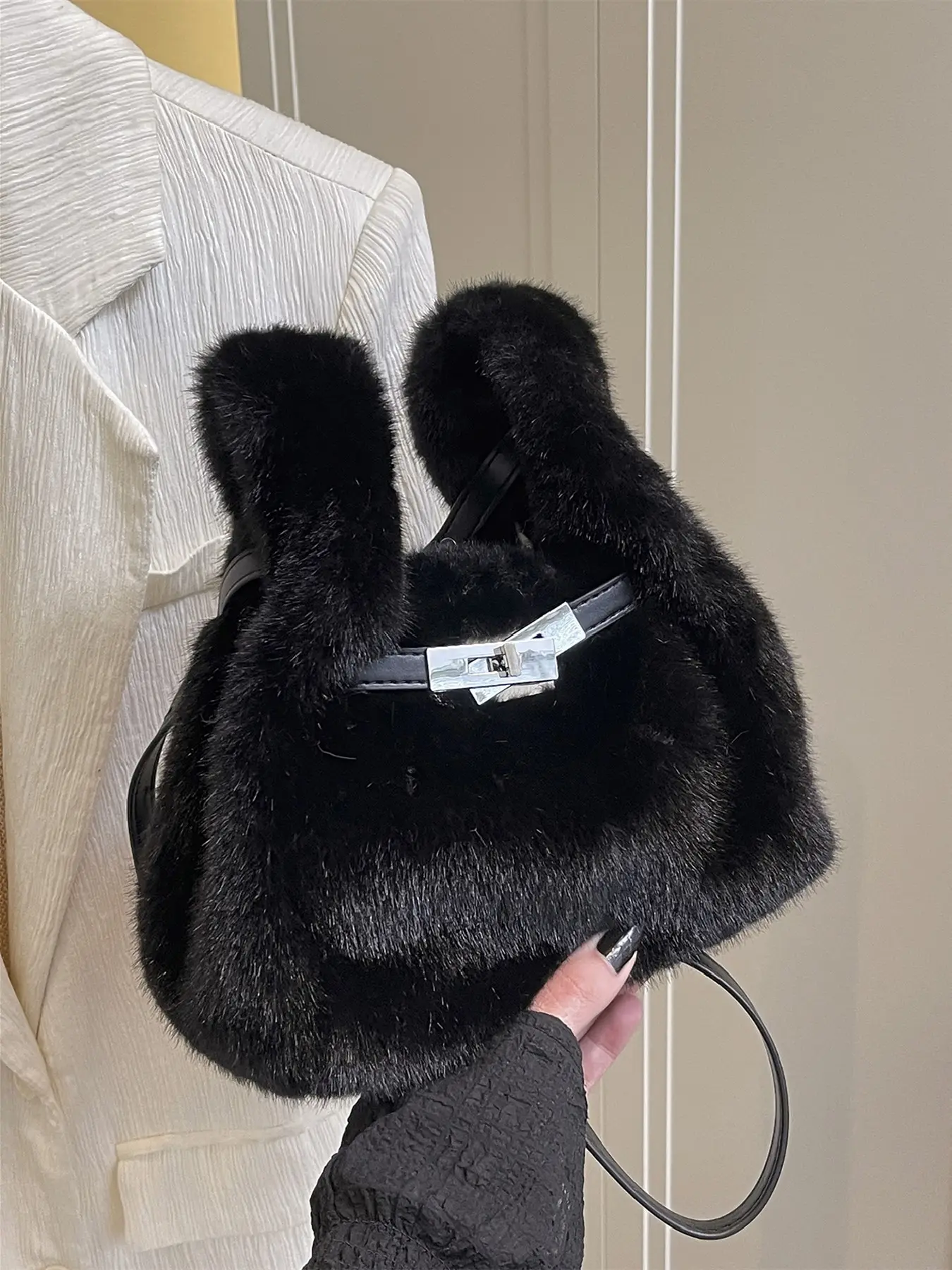 Women's Winter Plush Cloth Handbag, New Fashion Shoulder Crossbody Bag, Casual Plain Design, Perfect for Fall & Winter