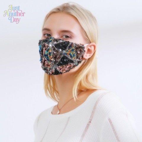 Sparkling Sequin Baseball Cap & Mask Set Glitter Mesh Trucker Hat with Matching Sequin Face Mask Colorful Bling Sun Hat for Women Summer Outdoor Fashion Accessory