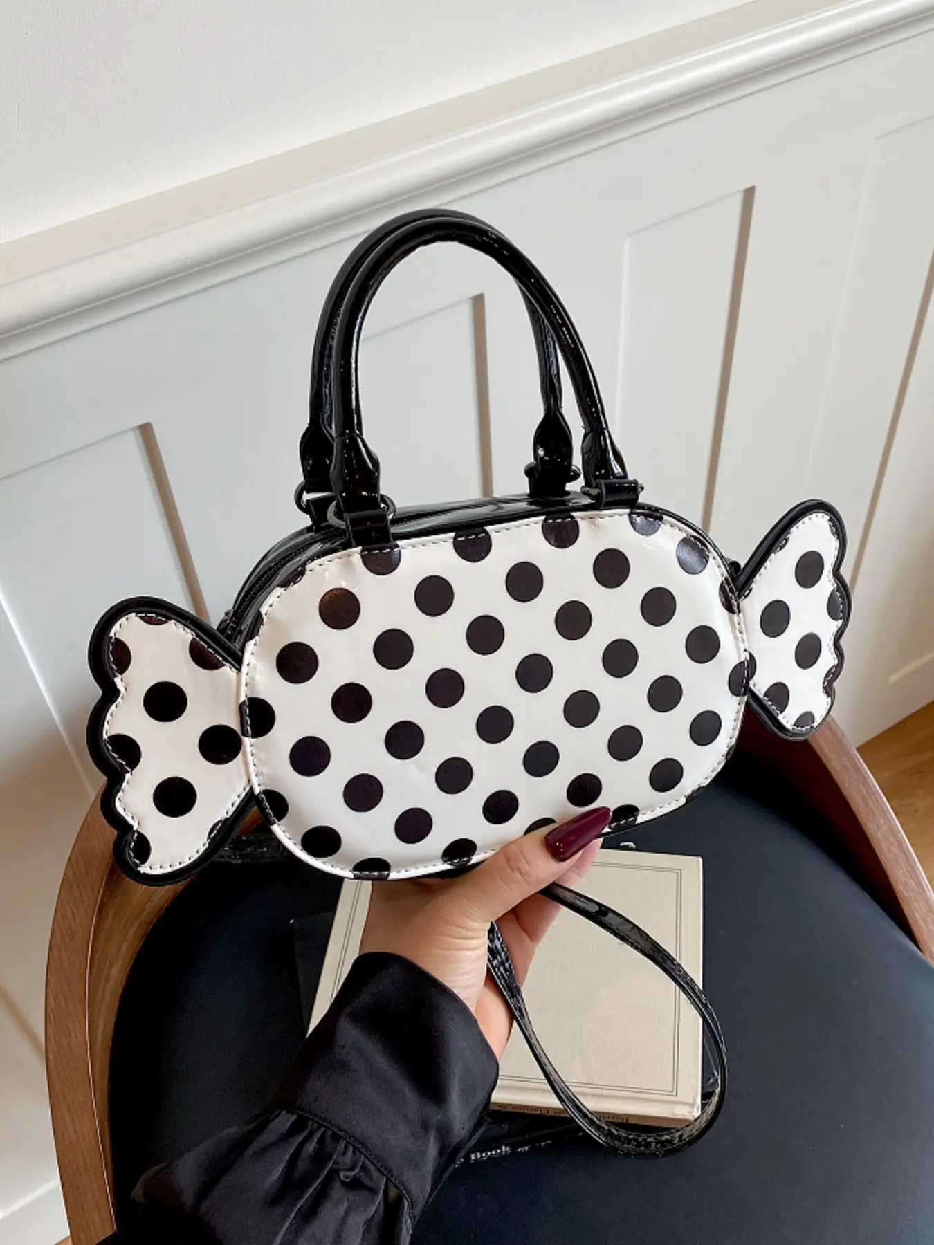 Retro fashion polka dot candy-shaped mini casual shoulder bag, detachable strap cute women's bag for daily commute, handbag and crossbody bag