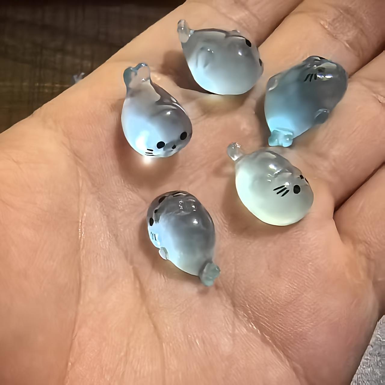 Glowing Mini Seal Resin Figurines Set, Creative Desktop Home Decor, Random Cute Cartoon Animal Models, Perfect Gift Idea, Cute Collectible Figurines