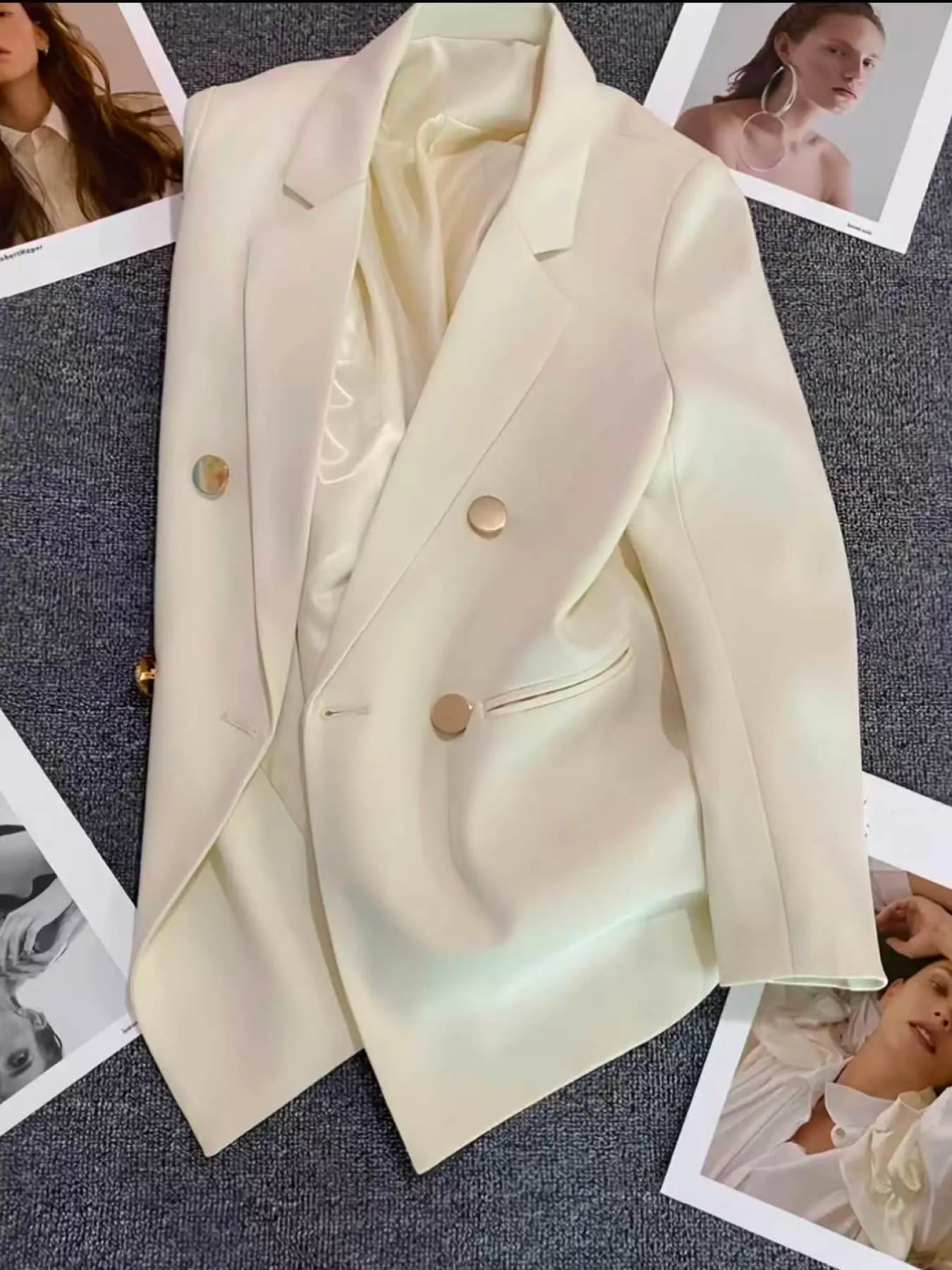 Women's Classic Two-Buckle Jacket, Slim-Fitting Long Sleeve, All-Season Plain Design, Versatile for Office & Casual Wear, Formal, Everyday