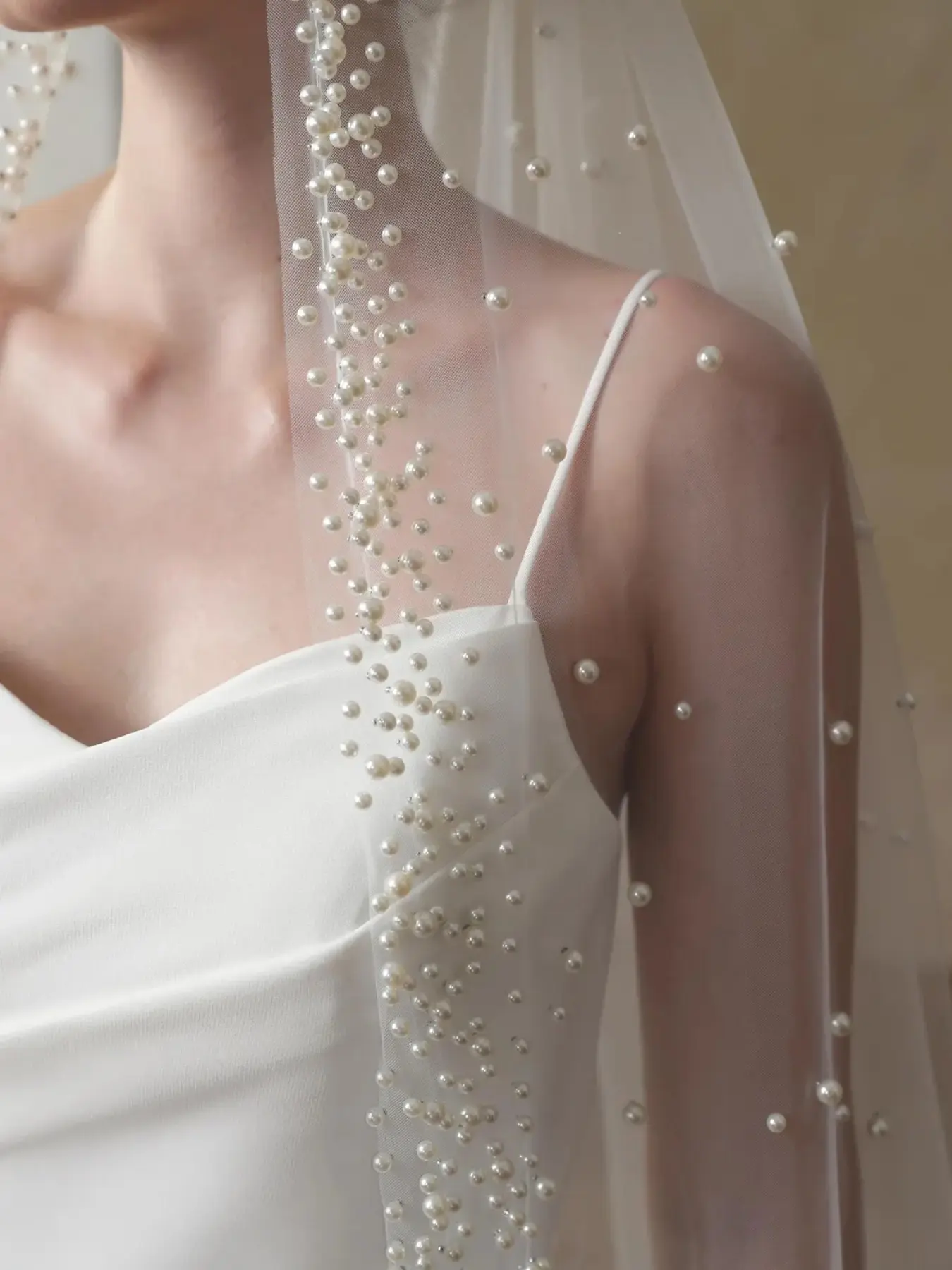 3-Meter Extra-Long Round Pearl-Embellished Cathedral Veil; Soft Tulle Bridal Veil with Pearls—Perfect for Outdoor Wedding Photography and Floor-Sweeping Elegance, Wedding Veils For Brides, Trailing Veil