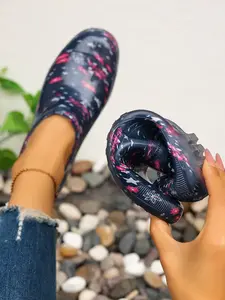 Waterproof Slip-On Rain Shoes, Abstract Print Flat Shoes, Non-Slip Rubber Commuter Shoes, Casual Footwear for Rainy Days