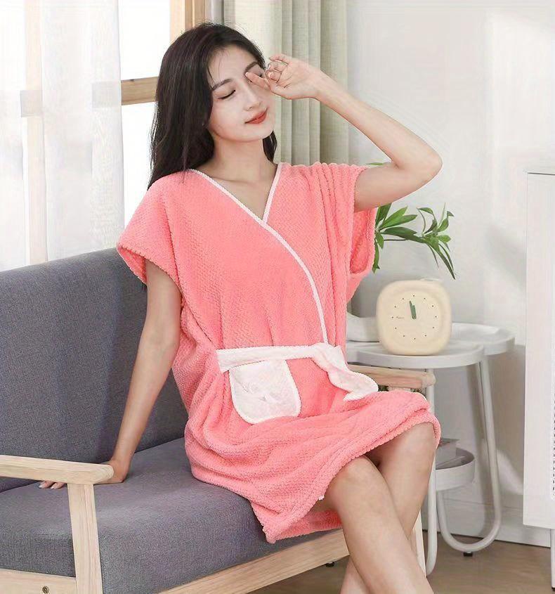 A Super Absorbent, Quick-drying, Wearable Bath Towel. This Adorable and Soft-style Home Bathrobe Is Skin-friendly and Breathable. It Can Be Worn Instantly After Showering Without Sticking to the Body, and It Doesn't Shed Lint. Comfortable and Warm