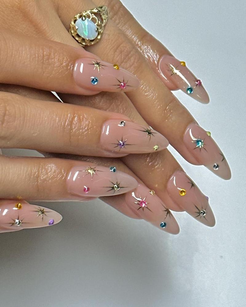 Cross-Border Hot-Selling Nail Tips with Glitter Diamonds Collection European and American Hot Girl Style White French Flower Long Wearable Nails Wholesale