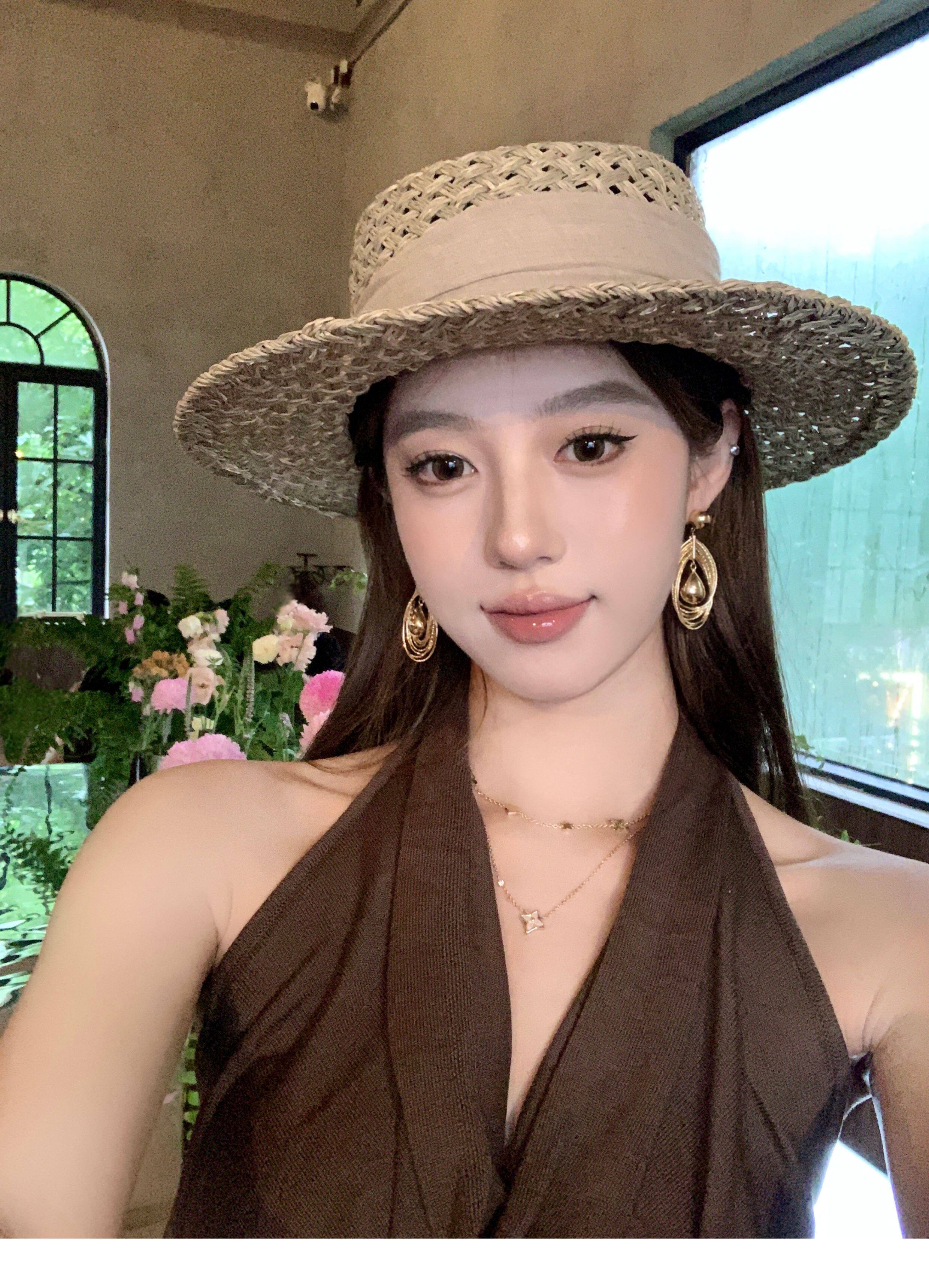 French high-end gold multi-layer teardrop long earrings, women's light luxury vacation style stud earrings, unique and exaggerated earrings