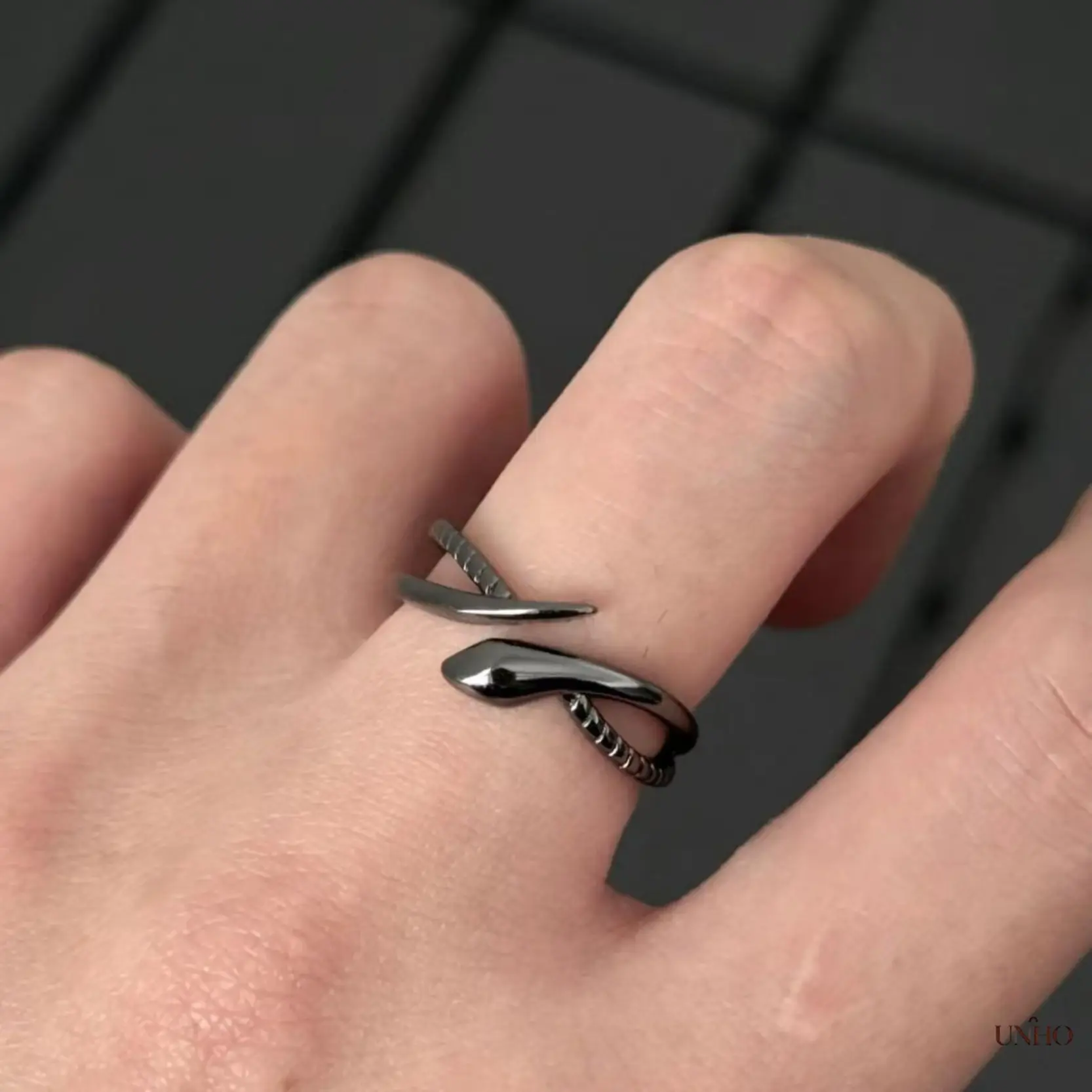 Vintage Punk Rope Snake High Style Open Ring For Men & Women, Adjustable Black Unisex Statement Finger Fashion Jewelry Accessory