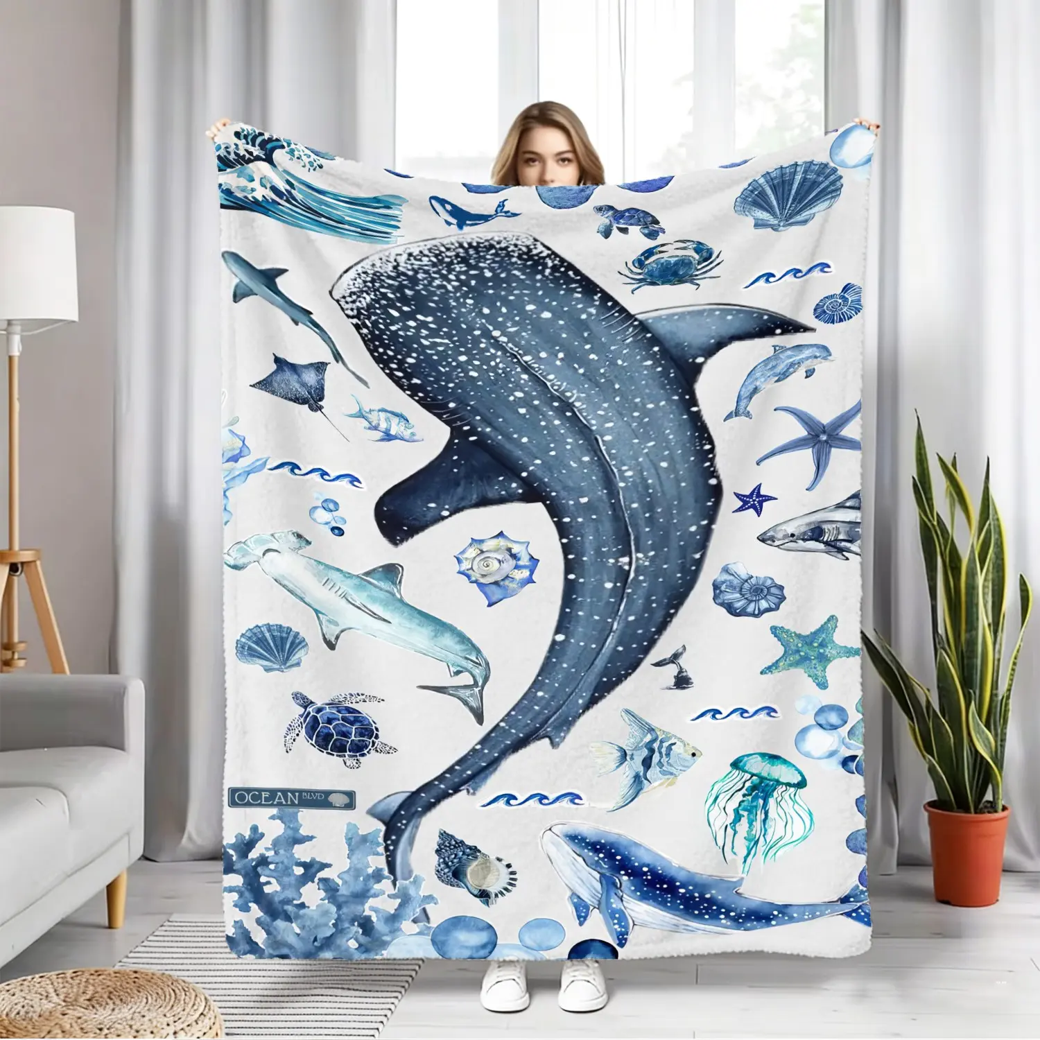 Ocean Whale Shark Pattern Throw Blanket, Graphic Throw Blanket, Soft Flannel Blanket, Ocean Style Blanket, Perfect for Sofa Naps Bedroom Night Rest Office Lunch Break Outdoor Camping Road Trip Use, Great for Ocean Themed Living Room Bedroom Home Decor