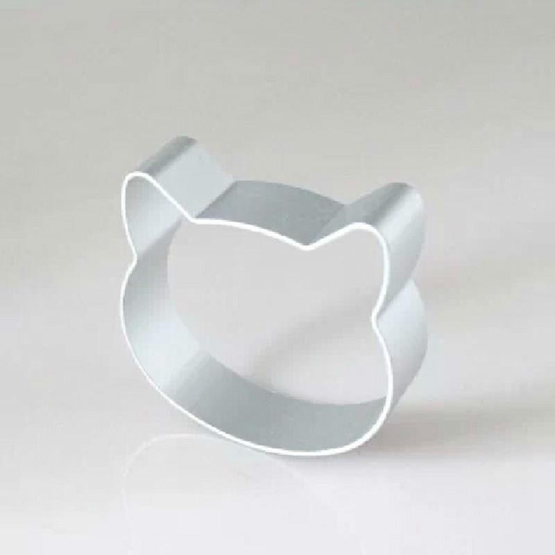 1pc Cat-Shaped Cookie Cutter Biscuit Mold - Manual Press for Thanksgiving Baking, DIY Kitchen Accessories, Creative Holiday Treats & Festive Desserts