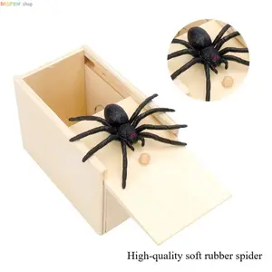 Tricky props Douyin is startled with the same style. The whole person spoofs the bug box, the spider box is scary, and the small wooden box is scary.