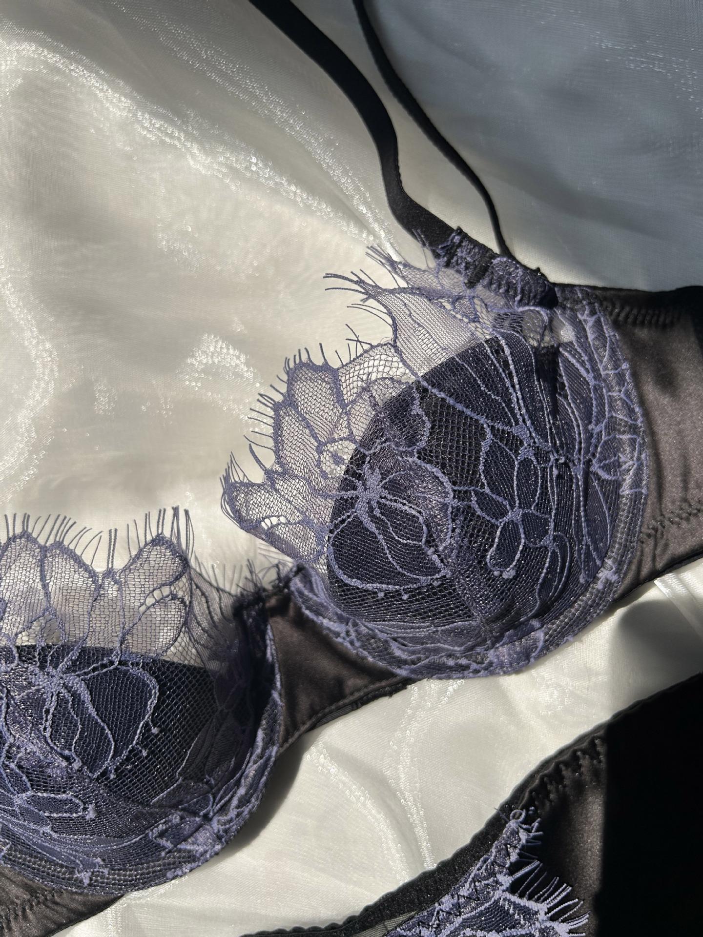 French Lace Sexy Cut-out Lingerie Women's Bra Set with Elegant Design and Comfortable Fit