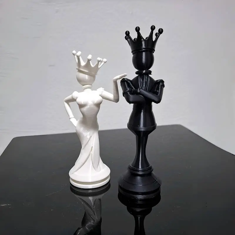 2-Piece Set Of Chess King And Queen Figurines, Black And White Chess Couple Statues, Suitable For Home And Office Desktop Decoration, A Gift For Chess Enthusiasts And Couples