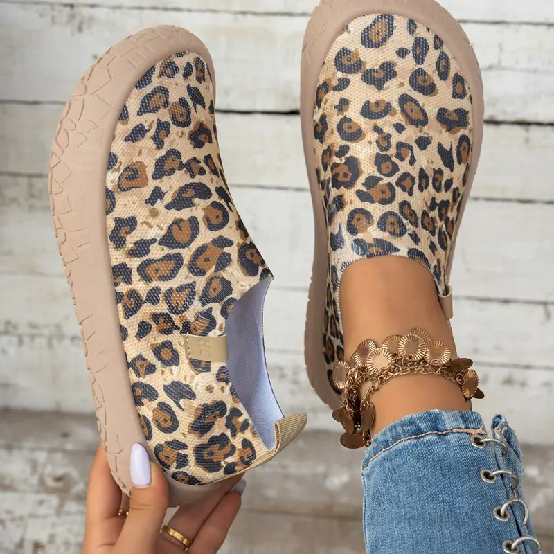 American Retro Leopard Print Women's Slip-On Casual Shoes, Breathable Mesh Soft Sole, Round Toe Wide Fit, All Seasons Street Style