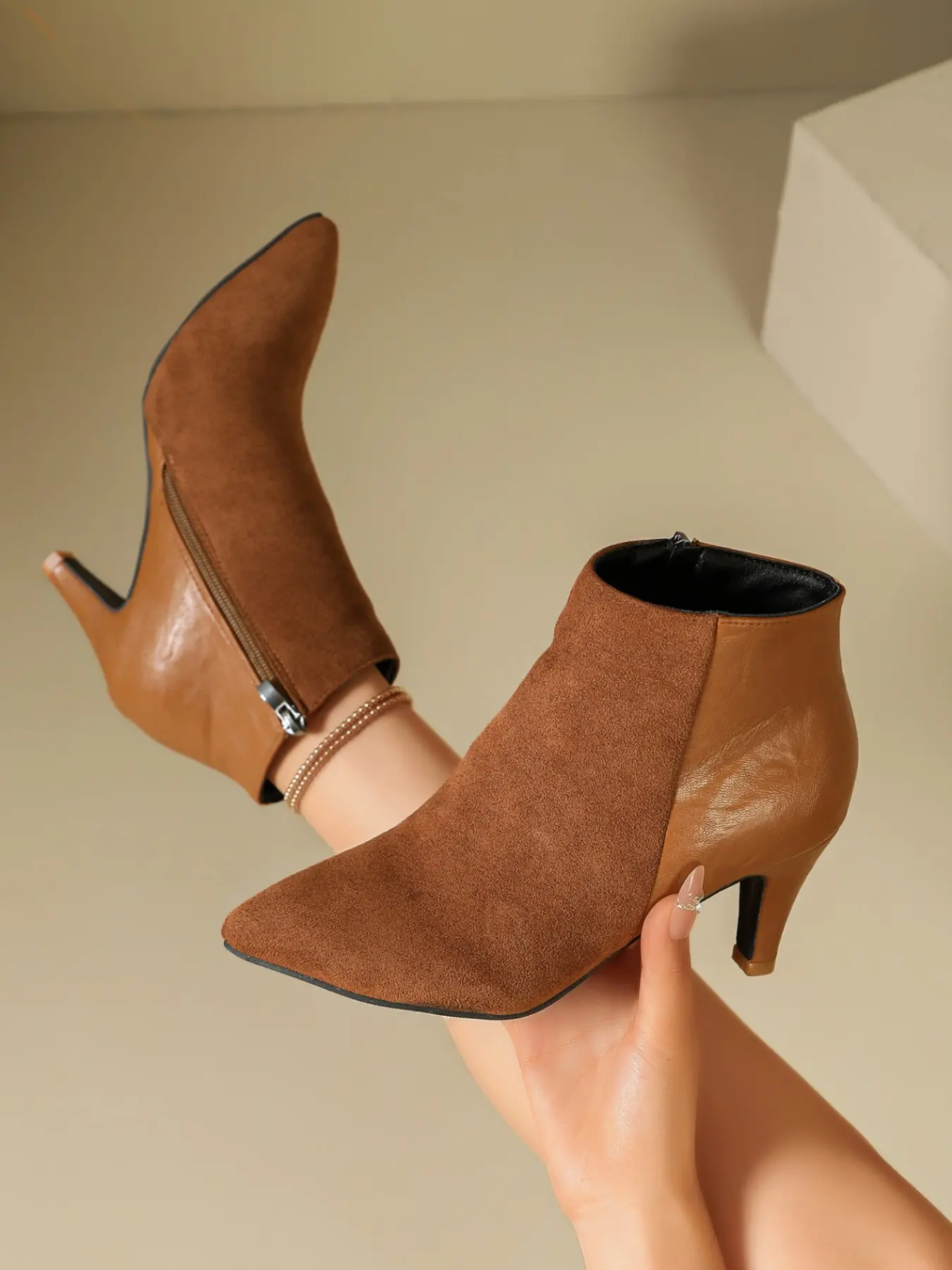 Ladies' fashionable high-heeled ankle boots, Women, faux suede patchwork design, pointed cat heel design, side zipper short boots, comfortable and elegant, suitable for daily wear