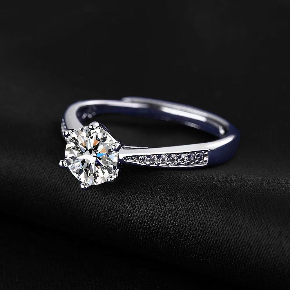 Eight-heart and eight-arrow imitation Moissanite one-carat ring, women's six-prong wedding ring, open diamond ring, light luxury