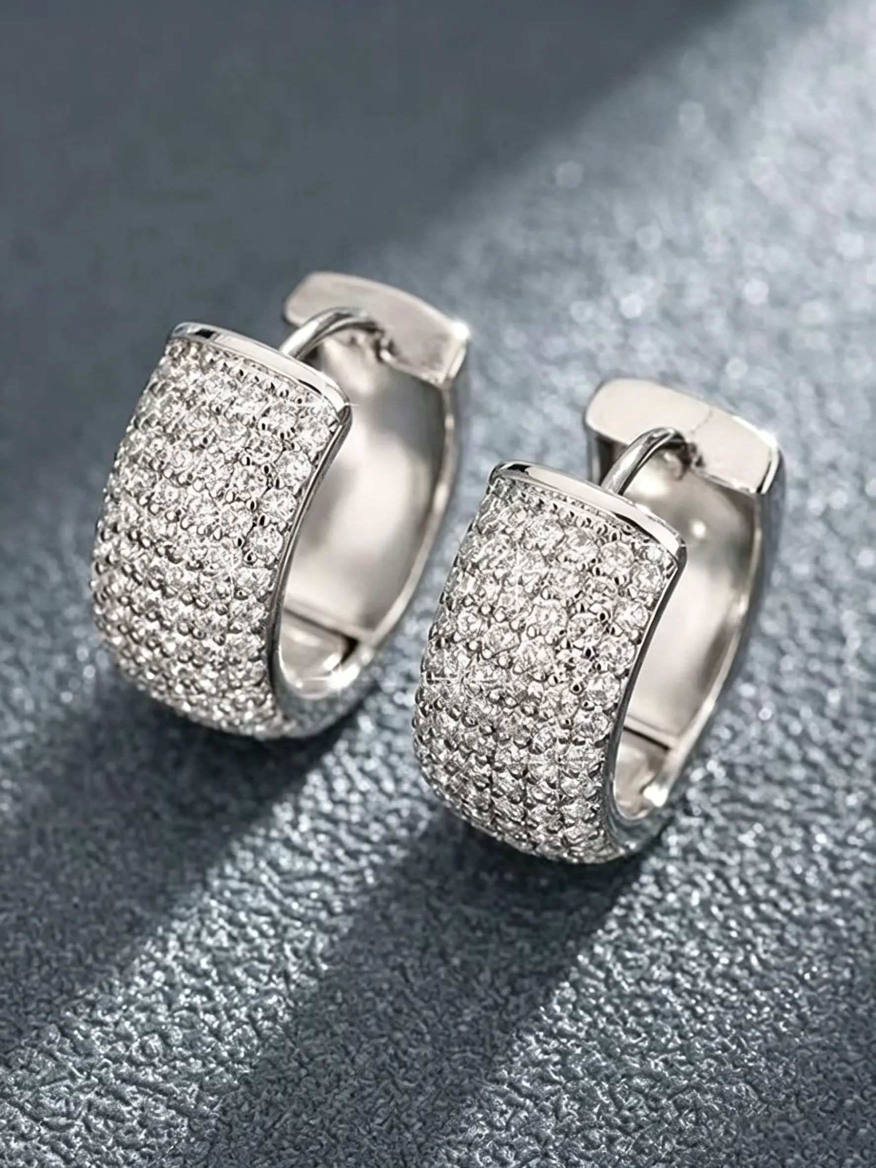 Pavé Zircon Huggie Earrings, Sparkling Crystal Hoop Earrings, Earrings Hoops, Silver Tone, Hypoallergenic, Unisex Design, Perfect for Daily Wear, Work, Parties & Special Occasions, Ideal Gift for Men & Women