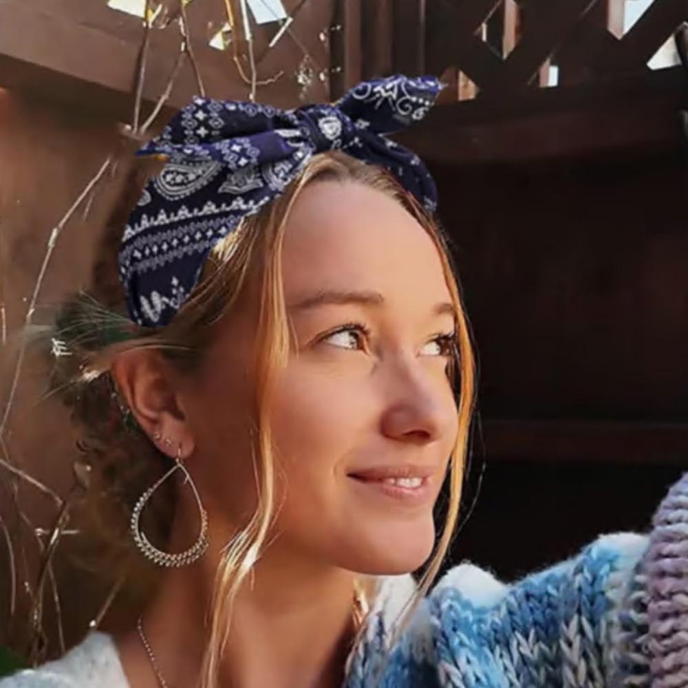 4pcs Headbands for Women, Paisley Print Wide Bow Headbands for Women, Bandana Rabbit Ear Elastic Hairband, Knot Headbands, Hair Accessories for Women, Great for Birthday Gifts, Party (Red+White+Navy+Black)