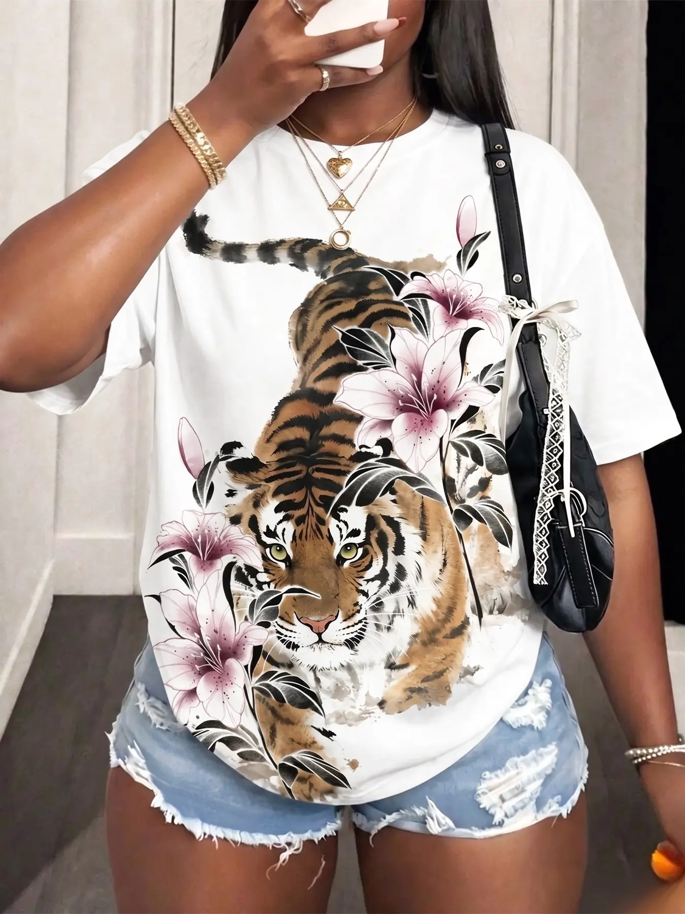 Women's Casual Floral Tiger Print Round Neck T-Shirt, Holiday, Halloween Gift, Y2K Style, Travel Fashion, Comfortable and Stylish