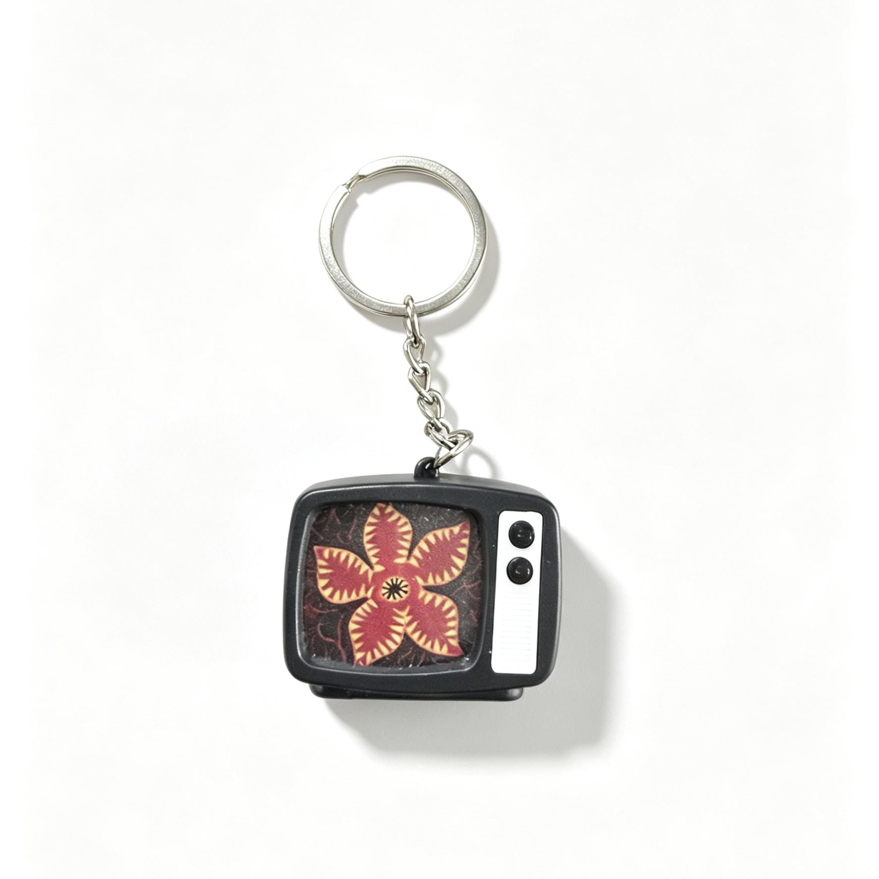 Stranger Things-themed creative merchandise: small TV-shaped glowing  pendant as a gift for friends Keychain