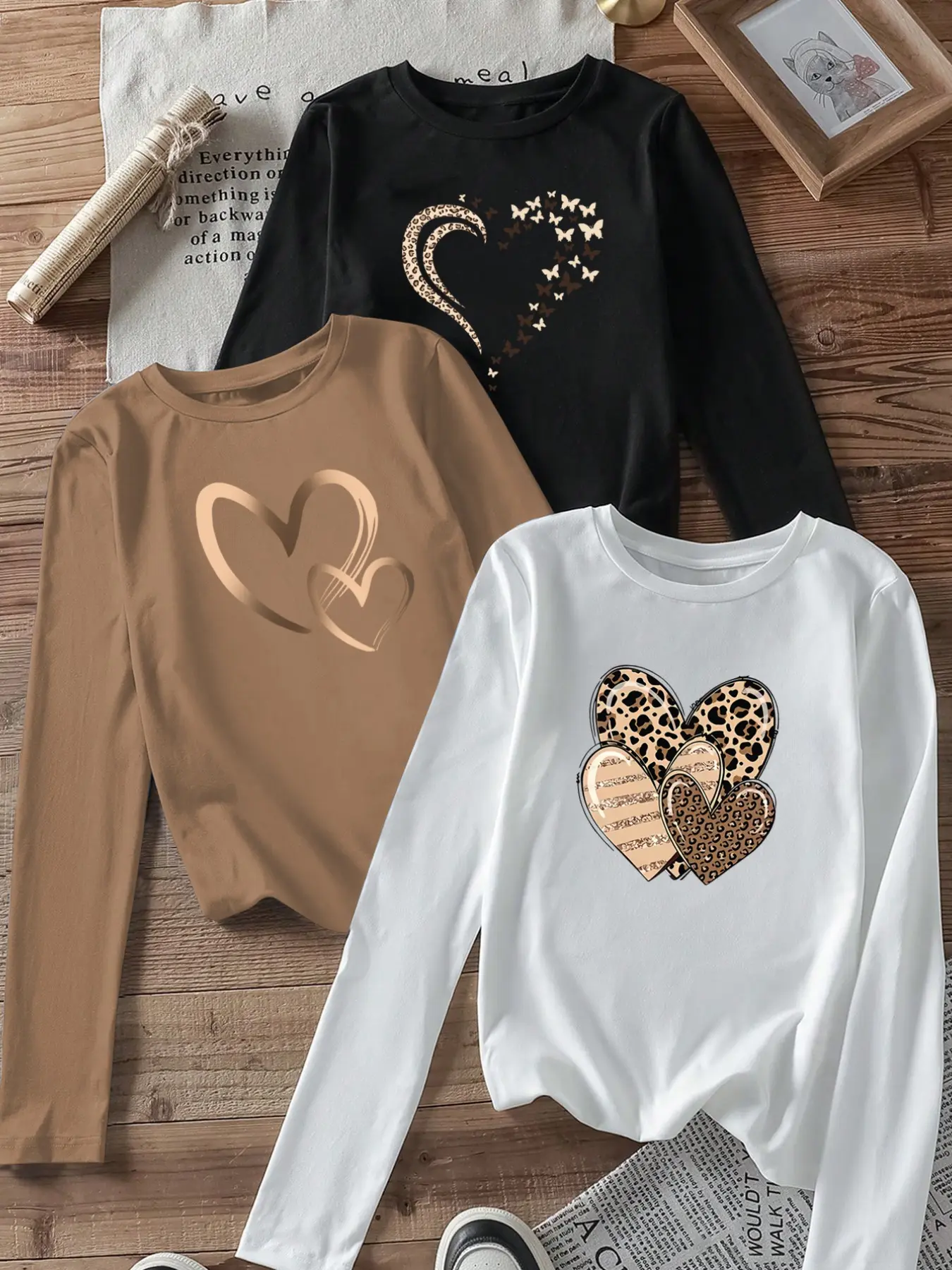 3-Pack Heart Print Round Neck T-Shirts, Casual Slim-Fit Long Sleeve Tops, Soft Washable Fabric, Spring & Fall Wear, Women's Clothing