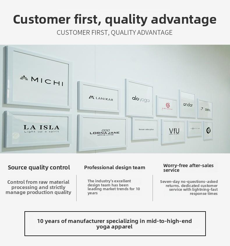 High-neck yoga top for women, sleeveless, slim-fit, breathable, suitable for outdoor running and fitness, sports vest with chest pads