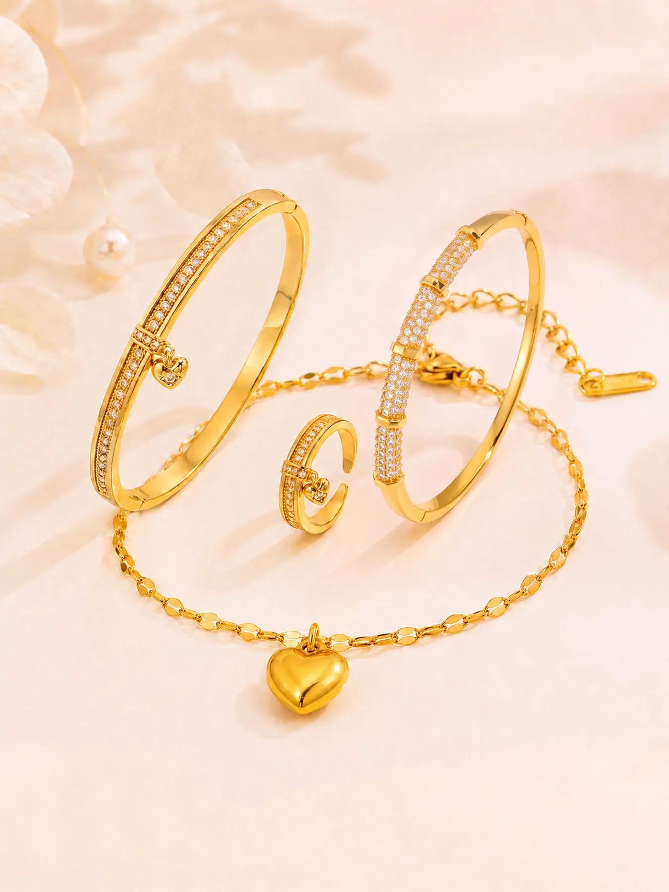 4pcs luxury full-diamond spacer jewelry set, hypoallergenic, fade-resistant, made of stainless steel. Perfect for stacking for a strong vibe, or wearing alone for a delicate and stylish look, ideal for professional women.